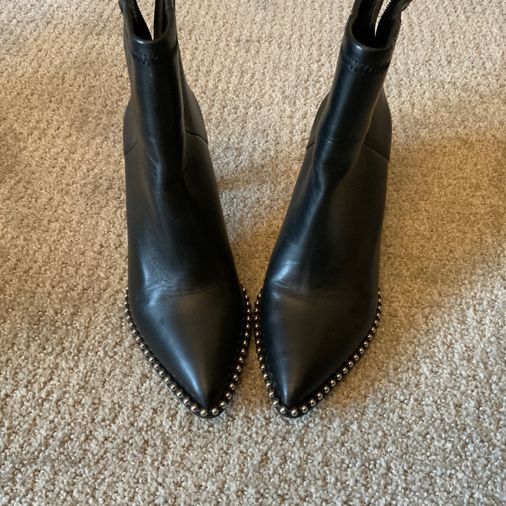 BCBG BLACK LEATHER ANKLE BOOTIES WITH SILVER STUDS